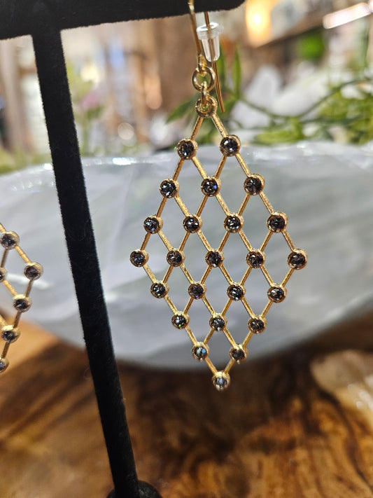 Diamond lattice crystal earrings